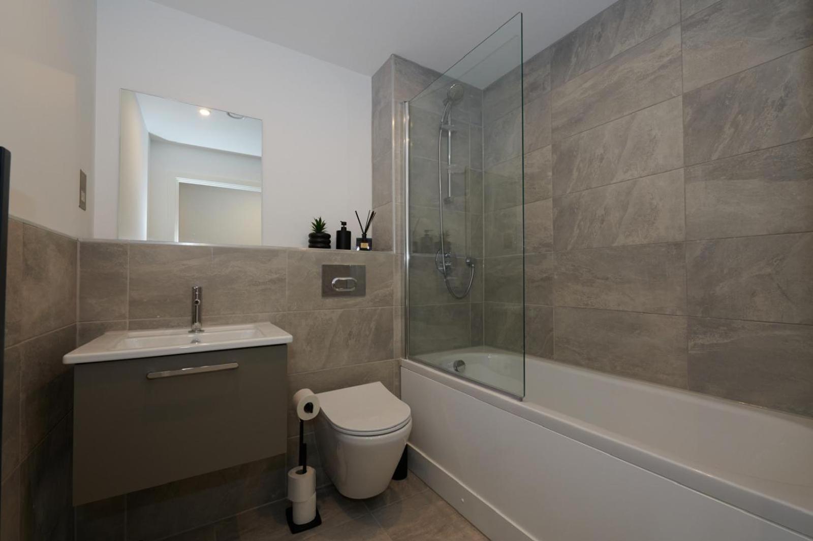 York Minster Icona 239 - Free Parking And Gym! Apartment Bagian luar foto